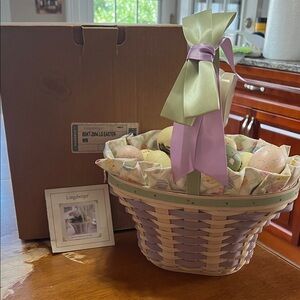 Longaberger Limited Edition 2004 Easter Basket with Purple and Green Accents